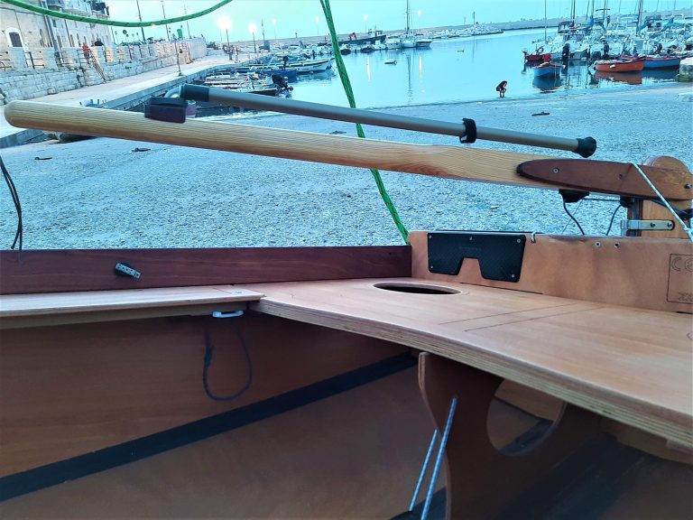 P8 î la barca pieghevole italiana a propulsione ibrida - 1wLPLn03E7Nt.jpg