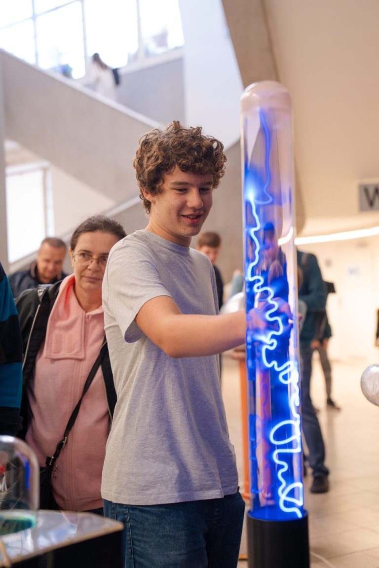Maker Faire Brno 2024 - brno24-plasma